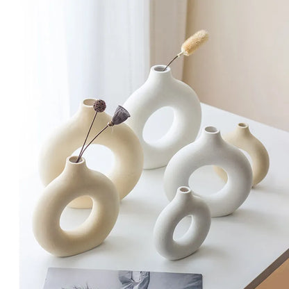 Circular Hollow Ceramic Donuts Vase