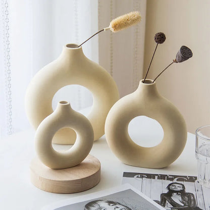 Circular Hollow Ceramic Donuts Vase